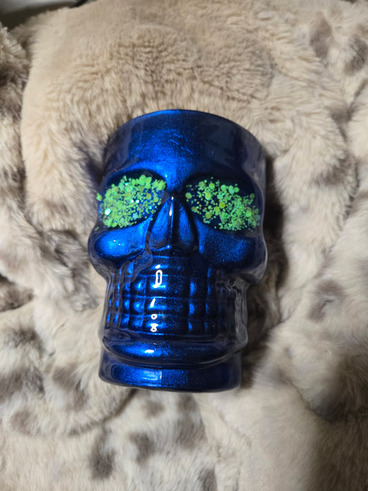 #12 glass skull mug glow eyes