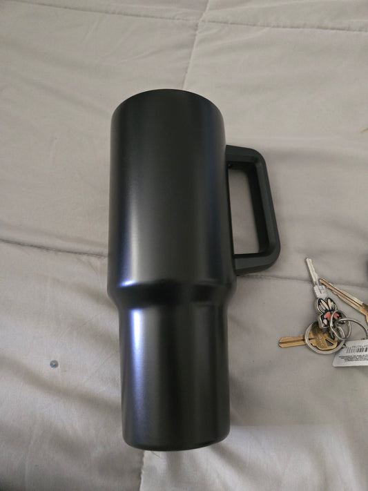 40oz big betty tumbler 1 black 1 white